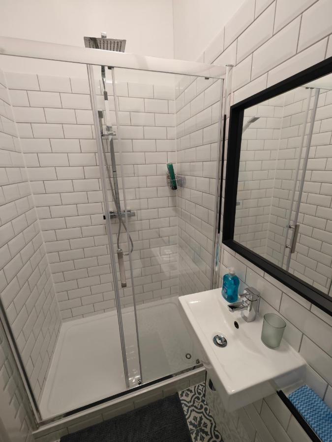 2 Bedroom 2 Bathroom Apartment In Old St - Shoreditch - Zone 1 Лондон Екстер'єр фото