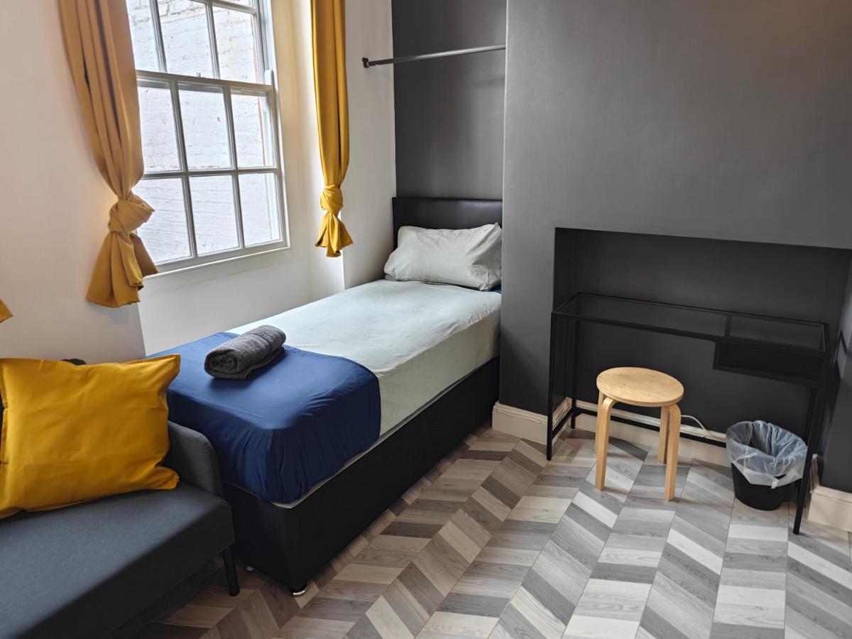 2 Bedroom 2 Bathroom Apartment In Old St - Shoreditch - Zone 1 Лондон Екстер'єр фото
