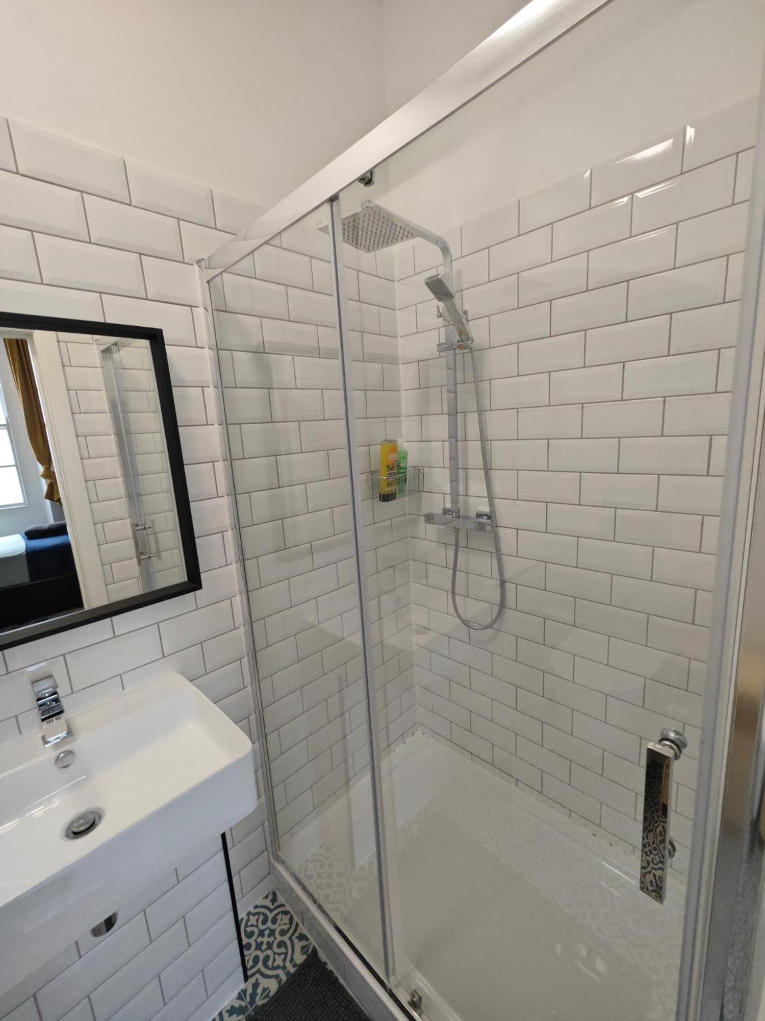 2 Bedroom 2 Bathroom Apartment In Old St - Shoreditch - Zone 1 Лондон Екстер'єр фото